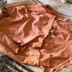 Vuori Set Sweat Suit 100% Organic Cotton Both same color size XL